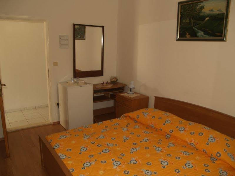 Rooms Kvestic Ragusa Esterno foto